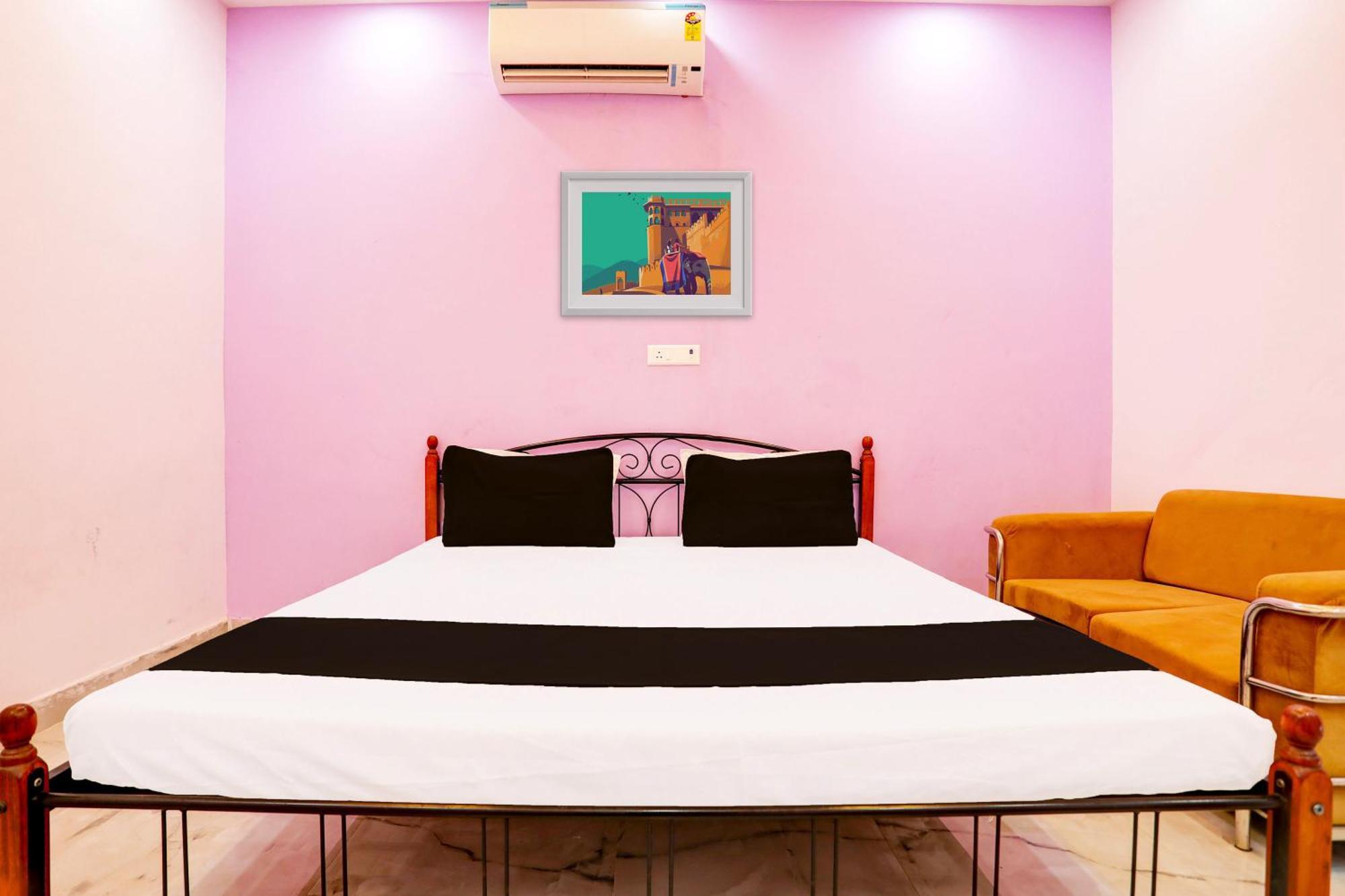 Hotel O Rajendra Palace Канпур Екстериор снимка