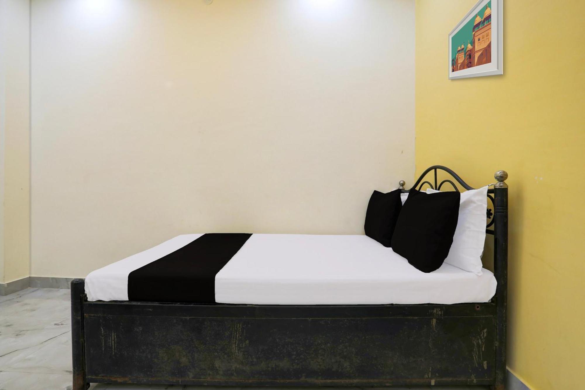 Hotel O Rajendra Palace Канпур Екстериор снимка
