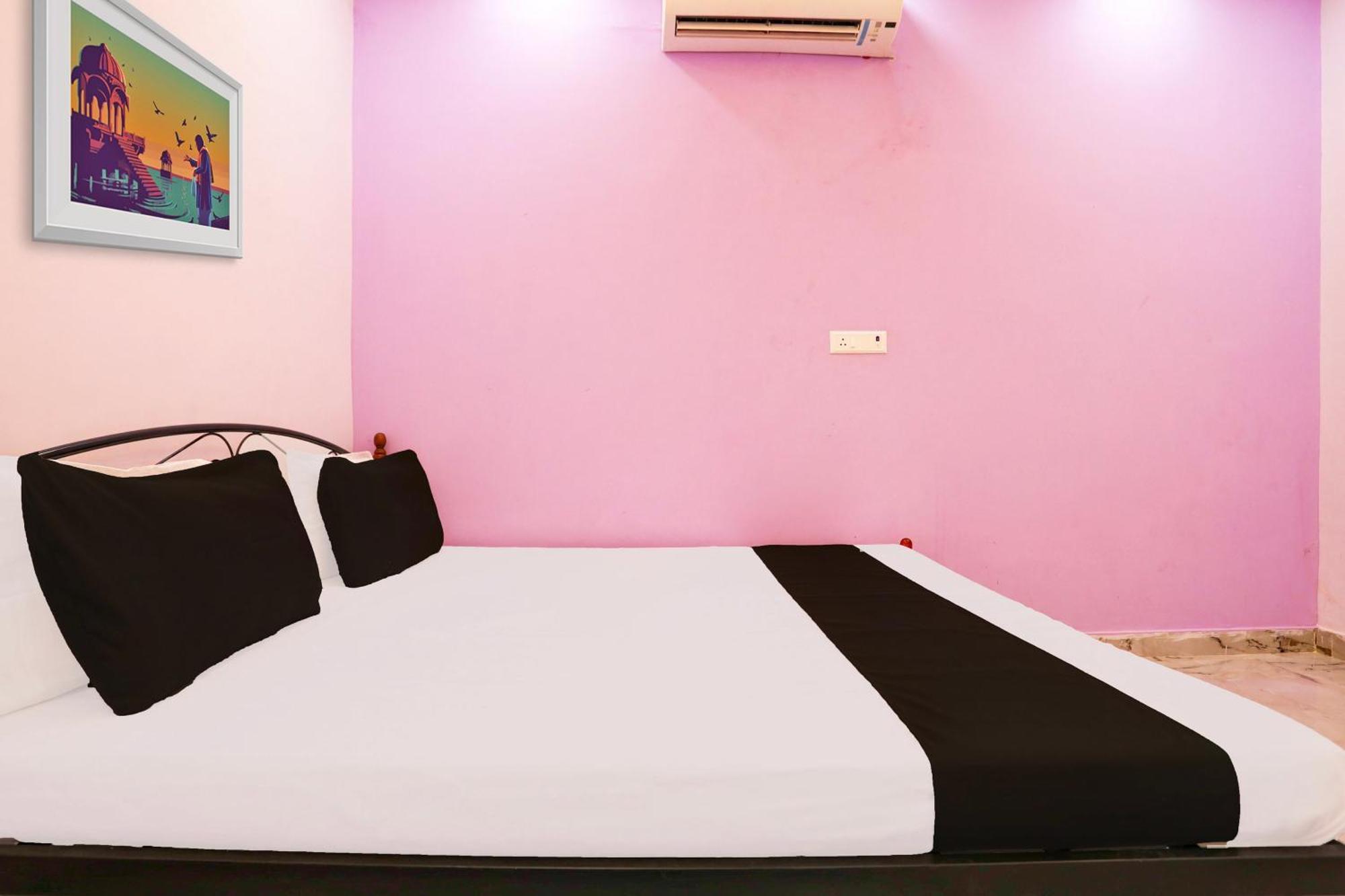 Hotel O Rajendra Palace Канпур Екстериор снимка